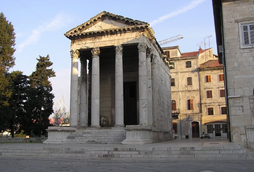 Augustov hram Pula